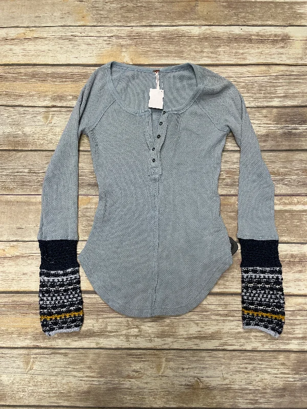 women's tops for those who refuse to compromise on styleTop Long Sleeve By Free People In Blue, Size: Xs