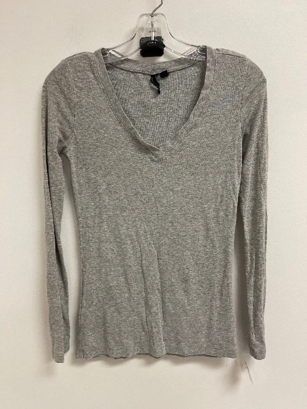 women's tops for those who want to wear pieces that are both functional and fashionableTop Long Sleeve Basic By Cynthia Rowley In Grey, Size: S