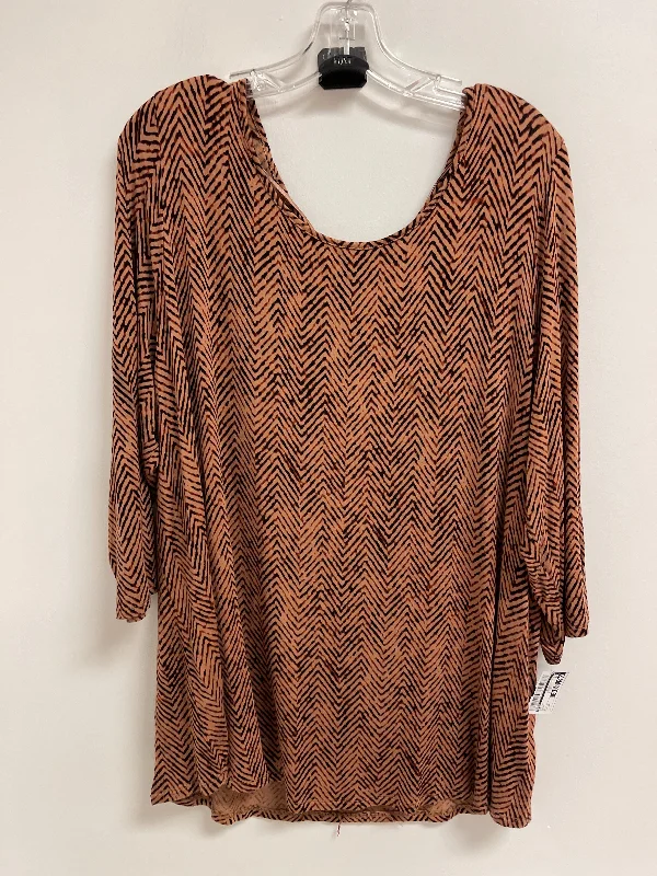 women's tops for those who want to create outfits that reflect their personal style and sense of fashionTop Long Sleeve By Evri In Brown, Size: 2x