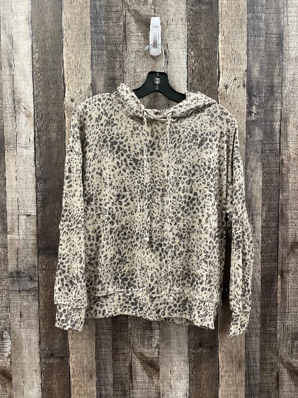 women's tops for those who want to wear pieces that are both functional and fashionableTop Long Sleeve By Sundry In Animal Print, Size: S