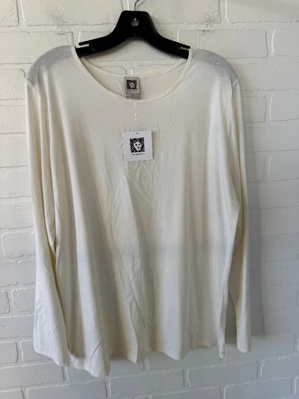 women's tops for those who love to dress up their casual looks with stylish topsTop Long Sleeve Basic By Anne Klein In Cream, Size: 1x