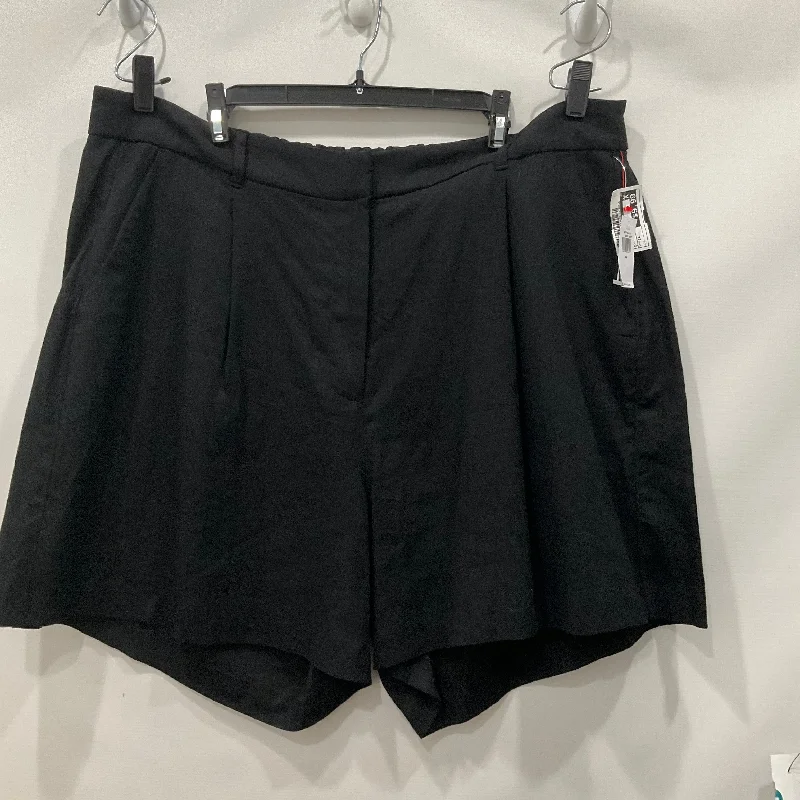 women's bootcut shortsBlack Shorts Old Navy, Size 2x