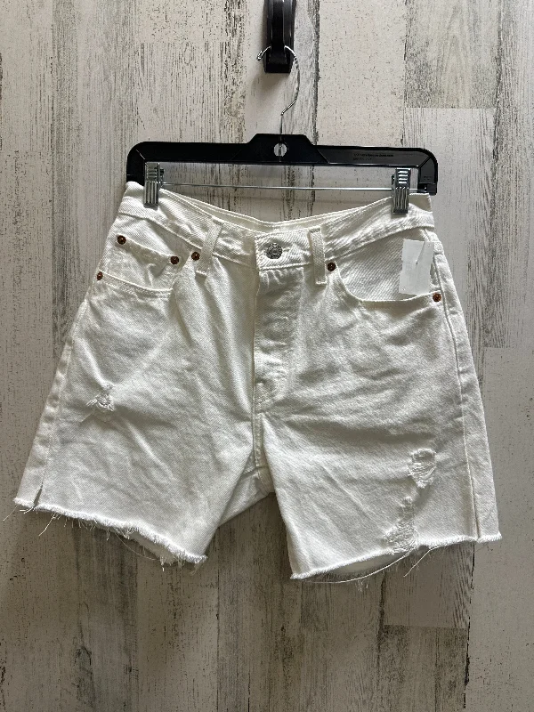 women's chic shortsWhite Shorts Level 99, Size 4