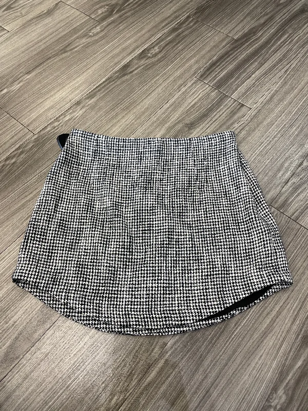 women's knitted skirtsSkirt Midi By Abercrombie And Fitch  Size: M