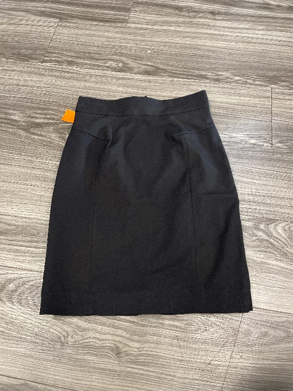 women's woven A-line skirts for summerSkirt Midi By H&m  Size: 4