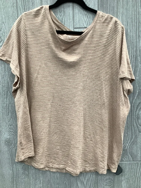 women's tops for those who want to stay on top of the latest fashion trends and wear pieces that are both stylish and on-trendTop Short Sleeve By Old Navy In Brown, Size: 2x